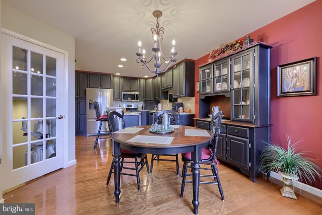 128 FIELDCREST LN, Ephrata, PA 17522