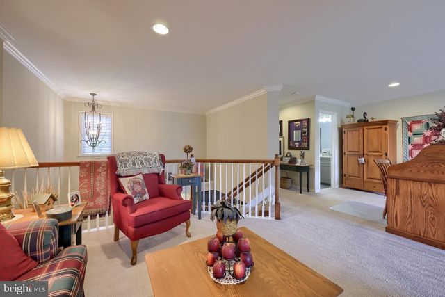 128 FIELDCREST LN, Ephrata, PA 17522
