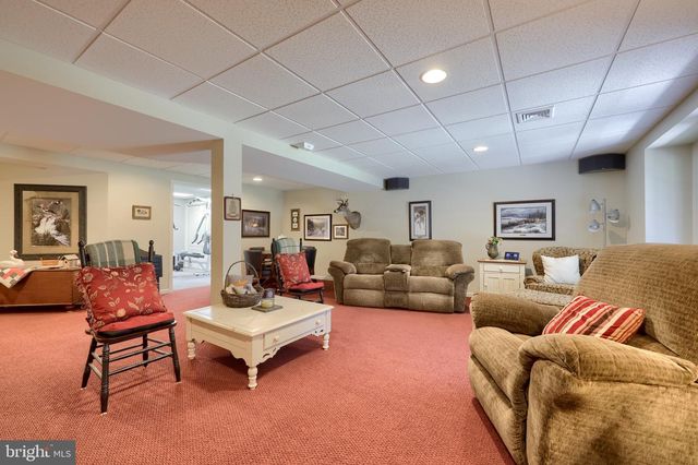 128 FIELDCREST LN, Ephrata, PA 17522