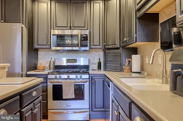 128 FIELDCREST LN, Ephrata, PA 17522
