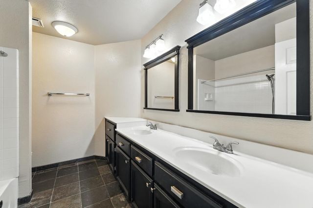 834 Cedar Ridge Dr, Turlock, CA 95382