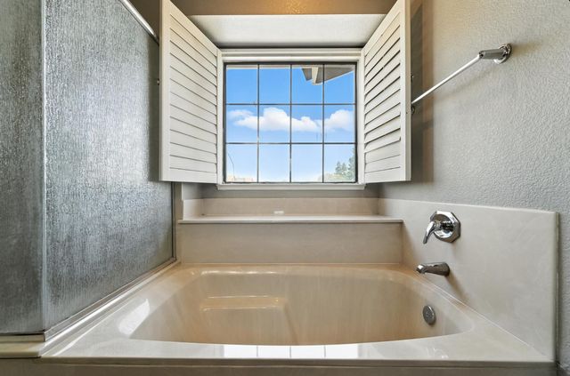 834 Cedar Ridge Dr, Turlock, CA 95382