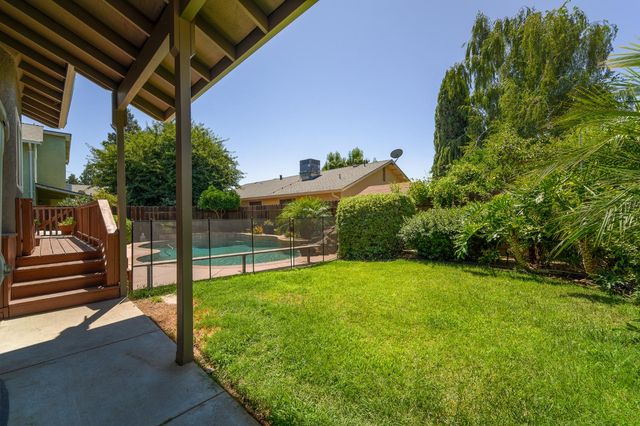 834 Cedar Ridge Dr, Turlock, CA 95382