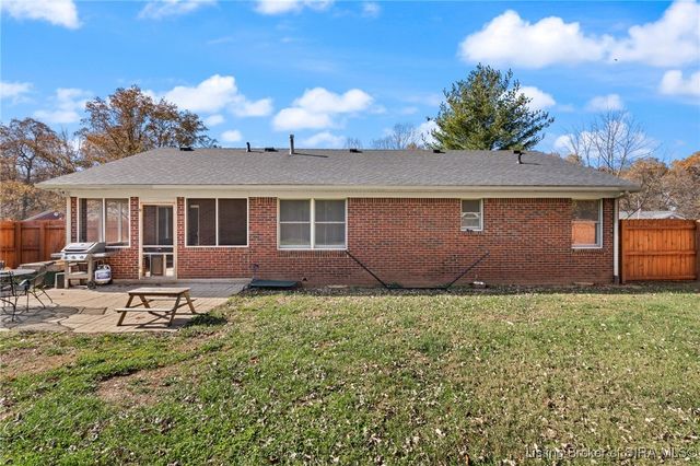 1944 Andrew Court NW, Corydon, IN 47112