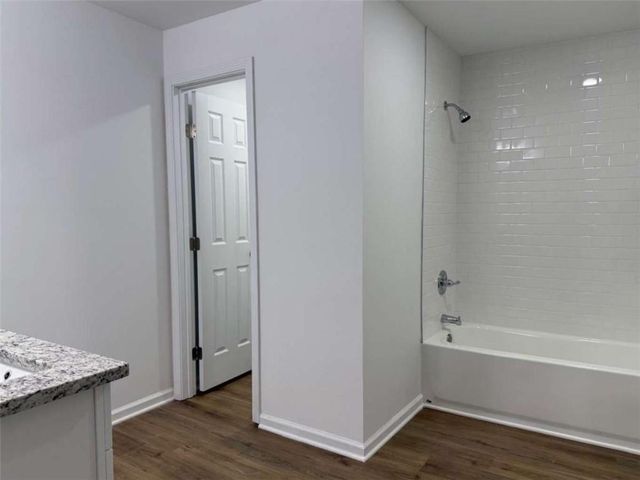 65 W Meadowcliff Circle, Carrollton, GA 30116