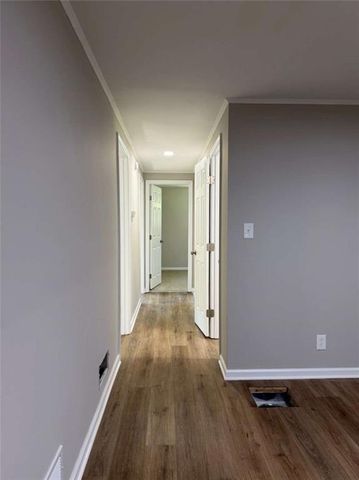 65 W Meadowcliff Circle, Carrollton, GA 30116