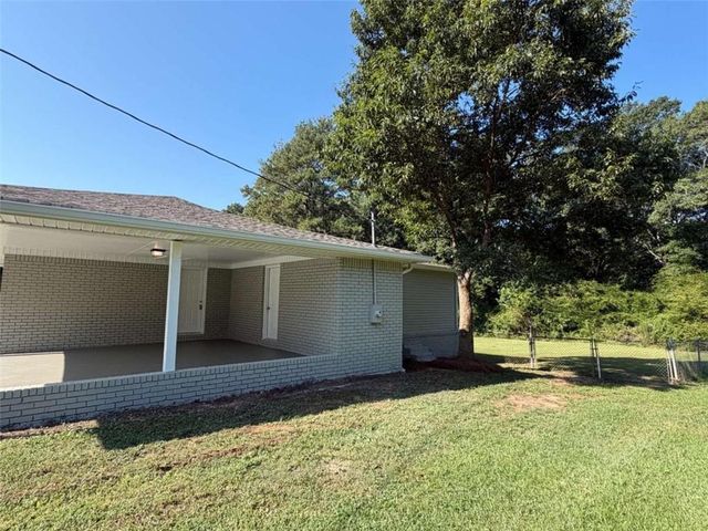 65 W Meadowcliff Circle, Carrollton, GA 30116
