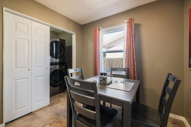 905 Madeira Drive SE, Albuquerque, NM 87108