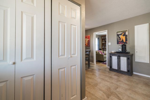 905 Madeira Drive SE, Albuquerque, NM 87108