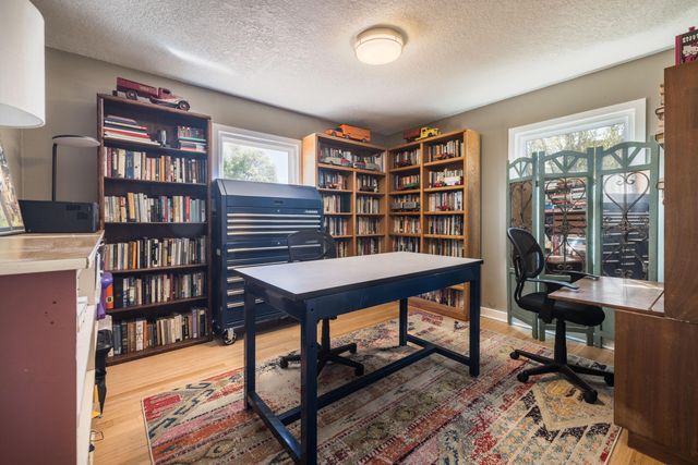 905 Madeira Drive SE, Albuquerque, NM 87108