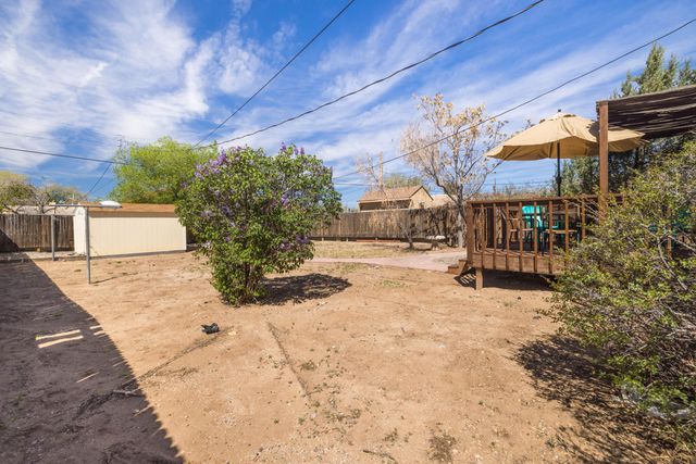 905 Madeira Drive SE, Albuquerque, NM 87108