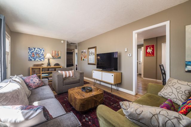 905 Madeira Drive SE, Albuquerque, NM 87108