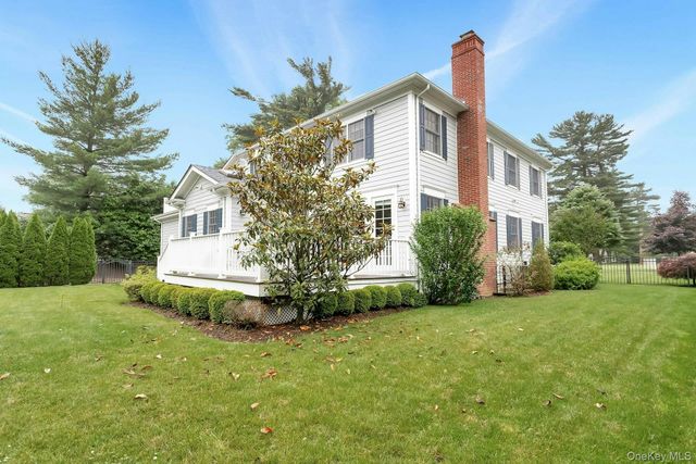 11 Plandome Drive, Manhasset, NY 11030