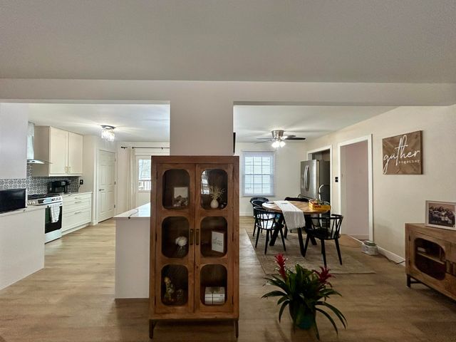 453 W 300 S, Valparaiso, IN 46385