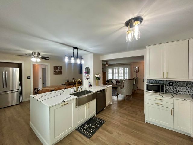 453 W 300 S, Valparaiso, IN 46385