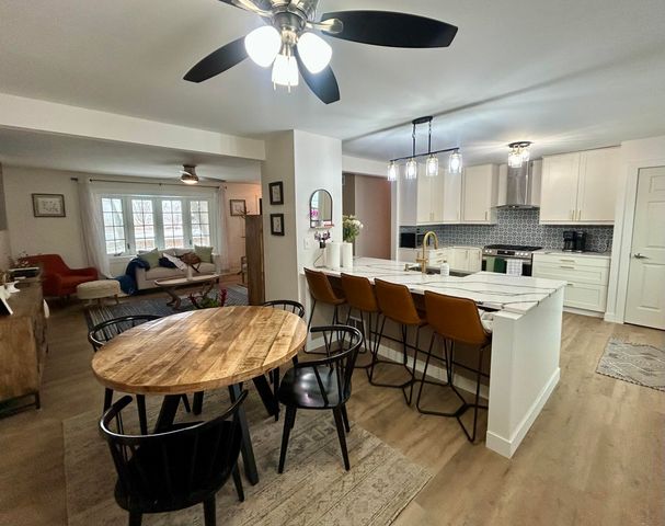 453 W 300 S, Valparaiso, IN 46385