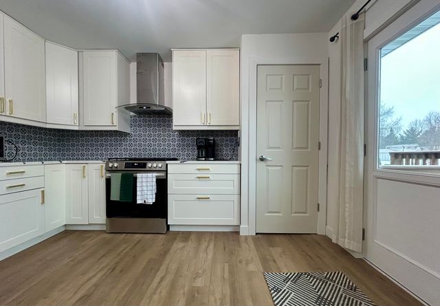 453 W 300 S, Valparaiso, IN 46385