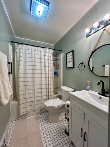 453 W 300 S, Valparaiso, IN 46385