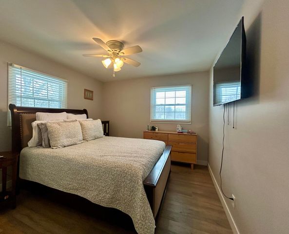 453 W 300 S, Valparaiso, IN 46385