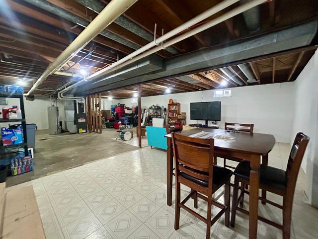 453 W 300 S, Valparaiso, IN 46385