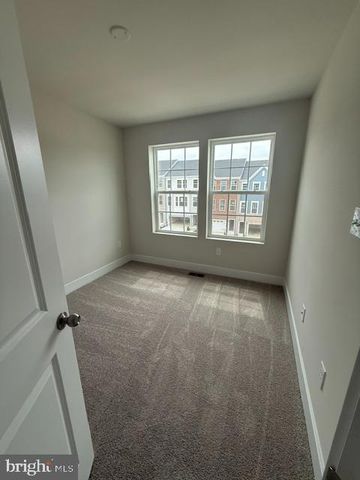 7604 RIVER REACH RD, Baltimore, MD 21244