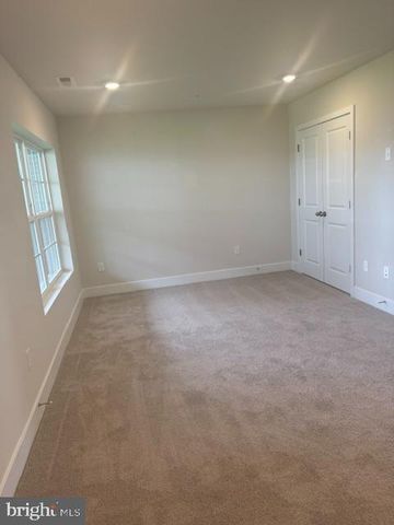 7604 RIVER REACH RD, Baltimore, MD 21244