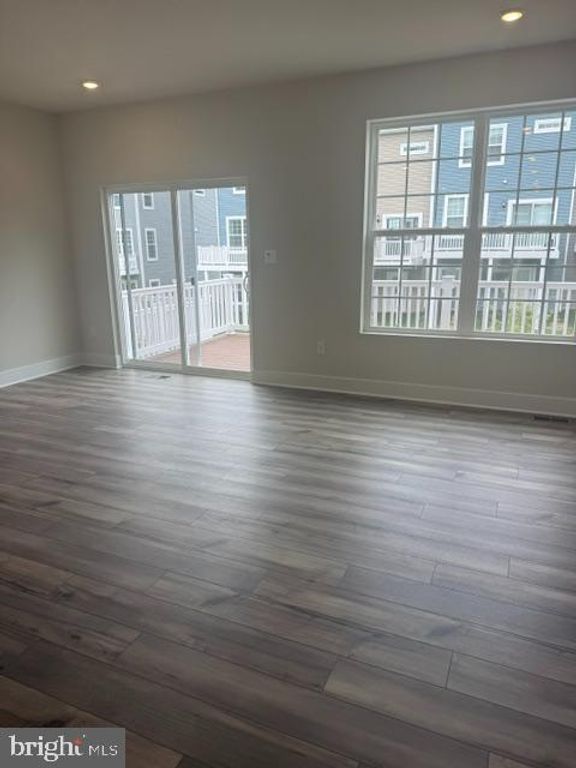Image 6 of property listing at 7604 RIVER REACH RD, Baltimore, MD 21244