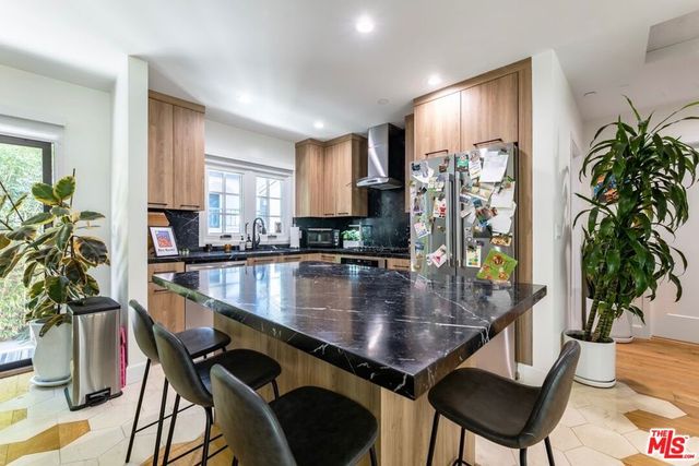 811 18th Street C, Santa Monica, CA 90403