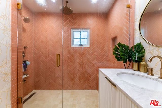 811 18th Street C, Santa Monica, CA 90403