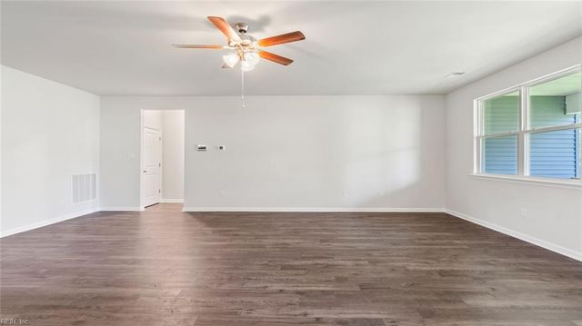 976 Intracoastal WAY, Chesapeake, VA 23322