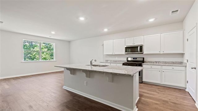 976 Intracoastal WAY, Chesapeake, VA 23322