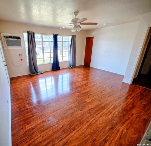 342 Koehler Ct, San Antonio, TX 78223