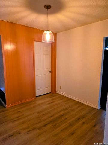 342 Koehler Ct, San Antonio, TX 78223
