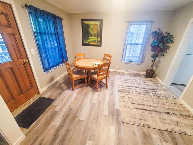 2010 Lincoln STREET, Two Rivers, WI 54241