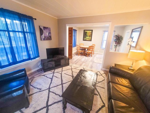 2010 Lincoln STREET, Two Rivers, WI 54241