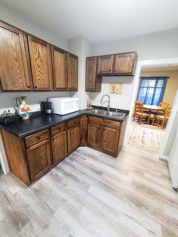 2010 Lincoln STREET, Two Rivers, WI 54241