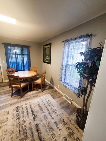 2010 Lincoln STREET, Two Rivers, WI 54241