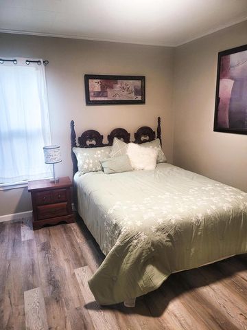2010 Lincoln STREET, Two Rivers, WI 54241
