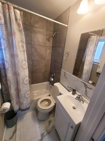 2010 Lincoln STREET, Two Rivers, WI 54241