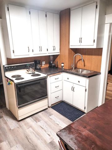 2010 Lincoln STREET, Two Rivers, WI 54241