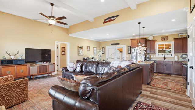 4480 Lunns Store Rd, Lewisburg, TN 37091