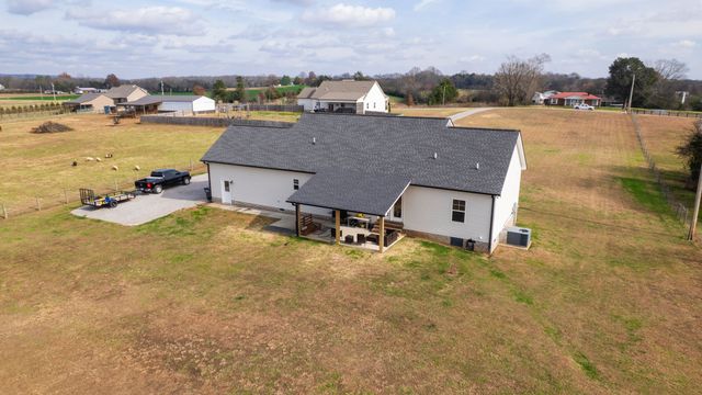 4480 Lunns Store Rd, Lewisburg, TN 37091