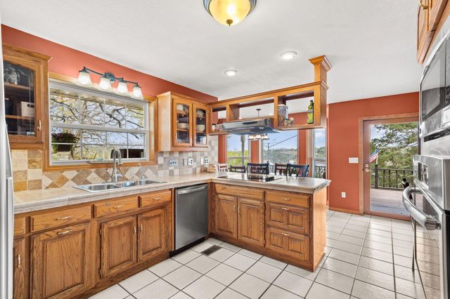 27276 E Lakeview Lane, Eagle Rock, MO 65641