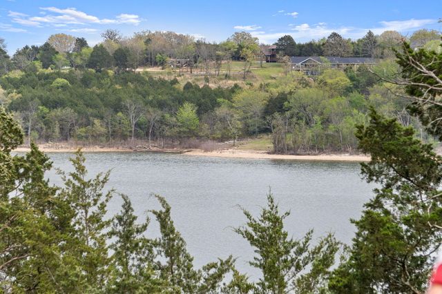 27276 E Lakeview Lane, Eagle Rock, MO 65641