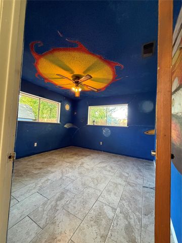 2406 W Broadview Street, Greenville, TX 75402