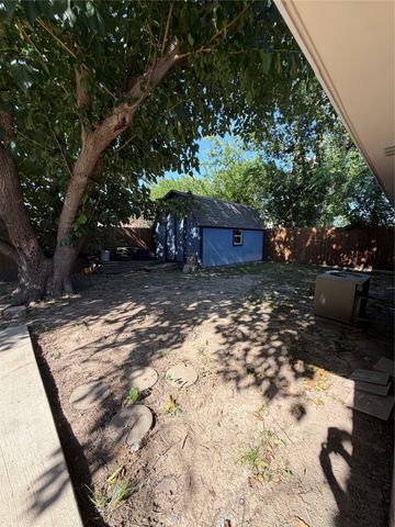 2406 W Broadview Street, Greenville, TX 75402