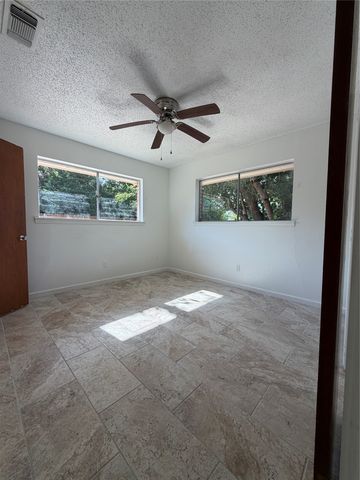 2406 W Broadview Street, Greenville, TX 75402