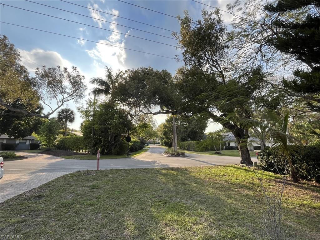 930 13th ST N, NAPLES, FL 34102 — photo 4