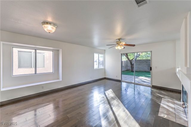 4539 Powell Point Way, North Las Vegas, NV 89031