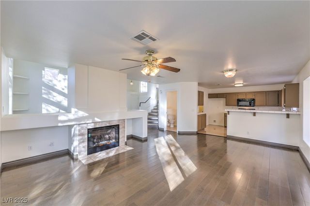 4539 Powell Point Way, North Las Vegas, NV 89031